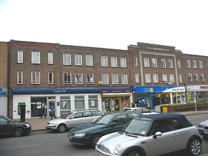 local shops in Darkes Lane, Potters Bar