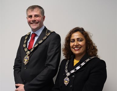 The borough's mayoral chains have been passed on to Councillor Richard Butler.