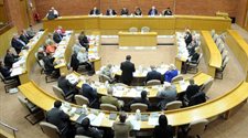 A photoraph of Full council