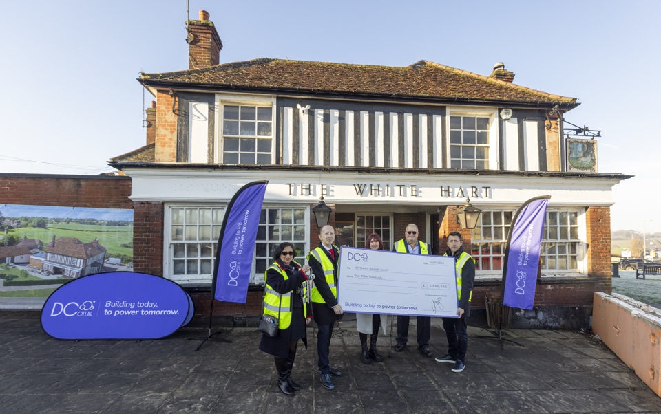 Transfer of White Hart pub to Hertsmere Borough Council 